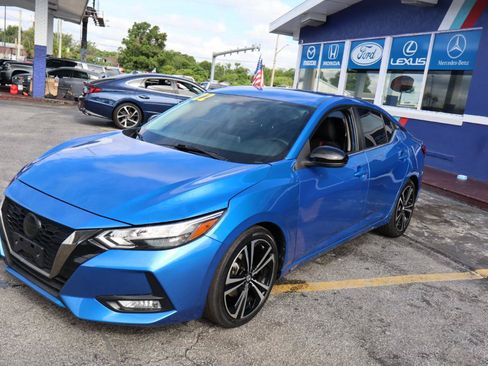 Used 2022 Nissan Sentra SR w/ Electronics Package FWD image 8