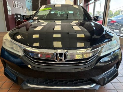 Used 2017 Honda Accord Sport Special Edition image 3