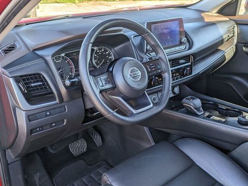 Used 2021 Nissan Rogue SL image 12