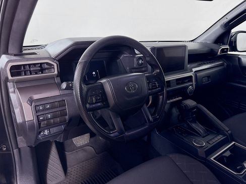 Used 2025 Toyota Tacoma SR5 RWD image 9
