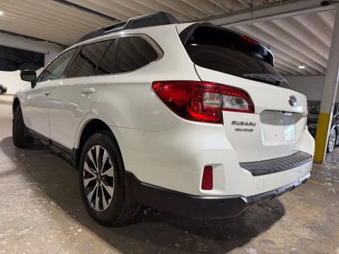 Used 2017 Subaru Outback 3.6R Limited AWD/4WD image 3