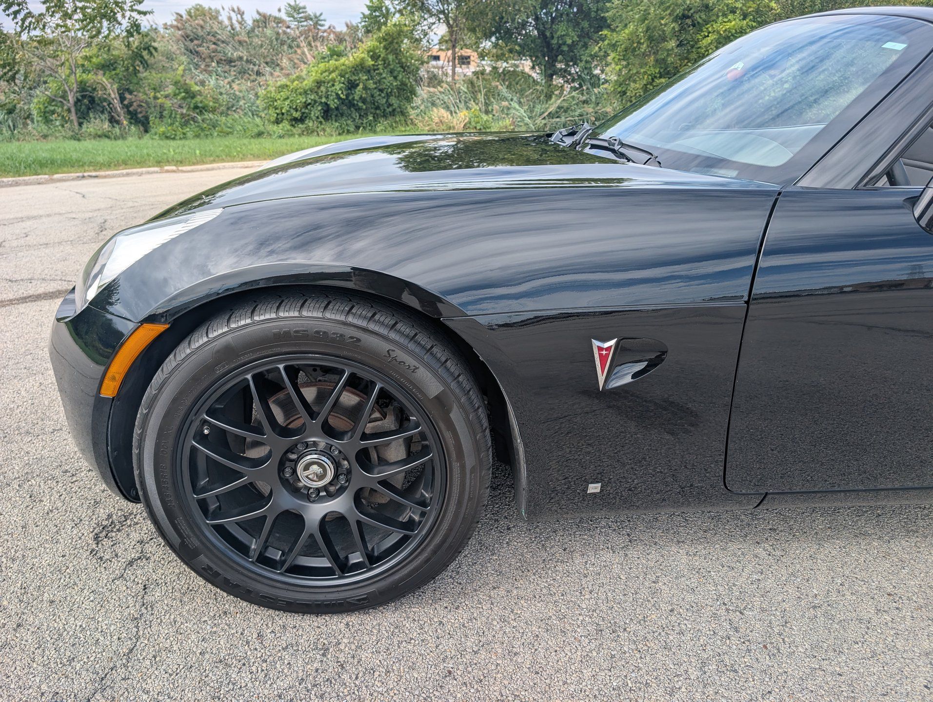 Used 2006 Pontiac Solstice Convertible w/ Premium Package RWD image 37