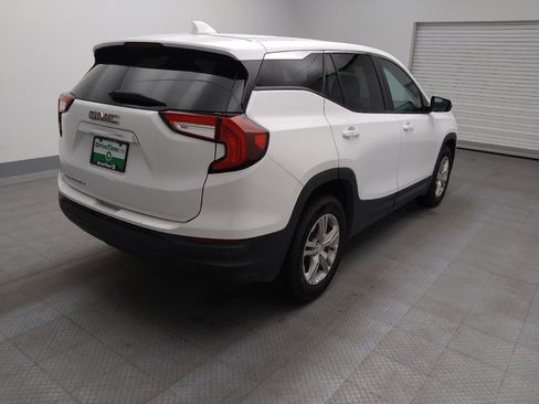 Used 2023 GMC Terrain SLE image 9
