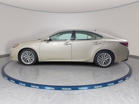 Used 2016 Lexus ES 350 w/ Luxury Package w/Wood Trim FWD image 9