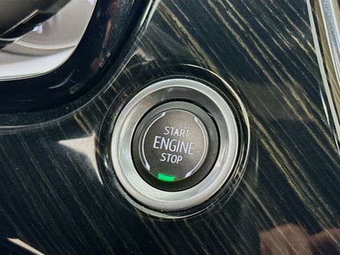 Used 2021 Cadillac XT6 Premium Luxury image 21