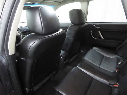 Used 2009 Subaru Outback 2.5i Limited image 25