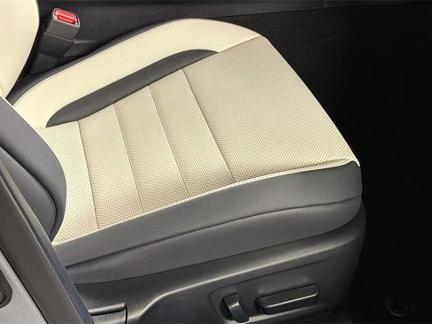 Certified 2025 Lexus IS 350 F Sport image 12