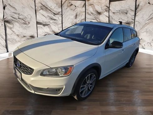 Used 2015 Volvo V60 T5 Cross Country w/ Protection Package AWD/4WD image 55