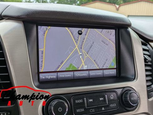 Used 2015 GMC Yukon Denali w/ Premium Package AWD/4WD image 28