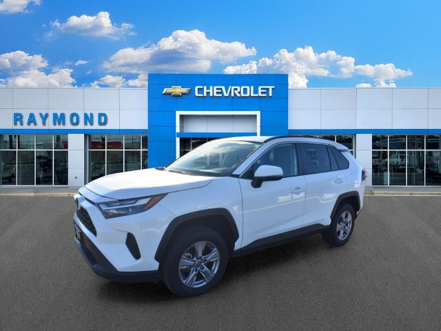 Used 2025 Toyota RAV4 XLE AWD/4WD image 7