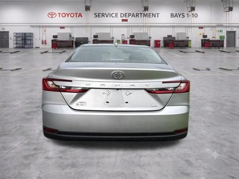 Used 2025 Toyota Camry LE AWD/4WD image 6