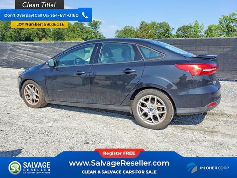 Used 2015 Ford Focus SE w/ Equipment Group 201A FWD image 3