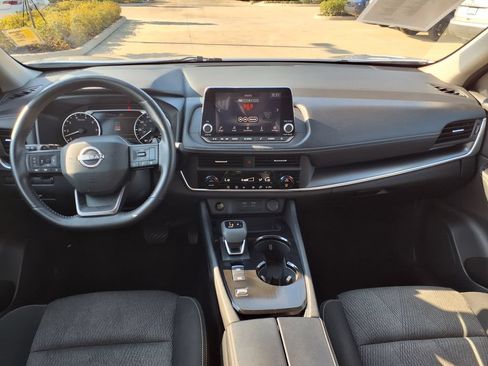 Used 2025 Nissan Rogue SV FWD image 20