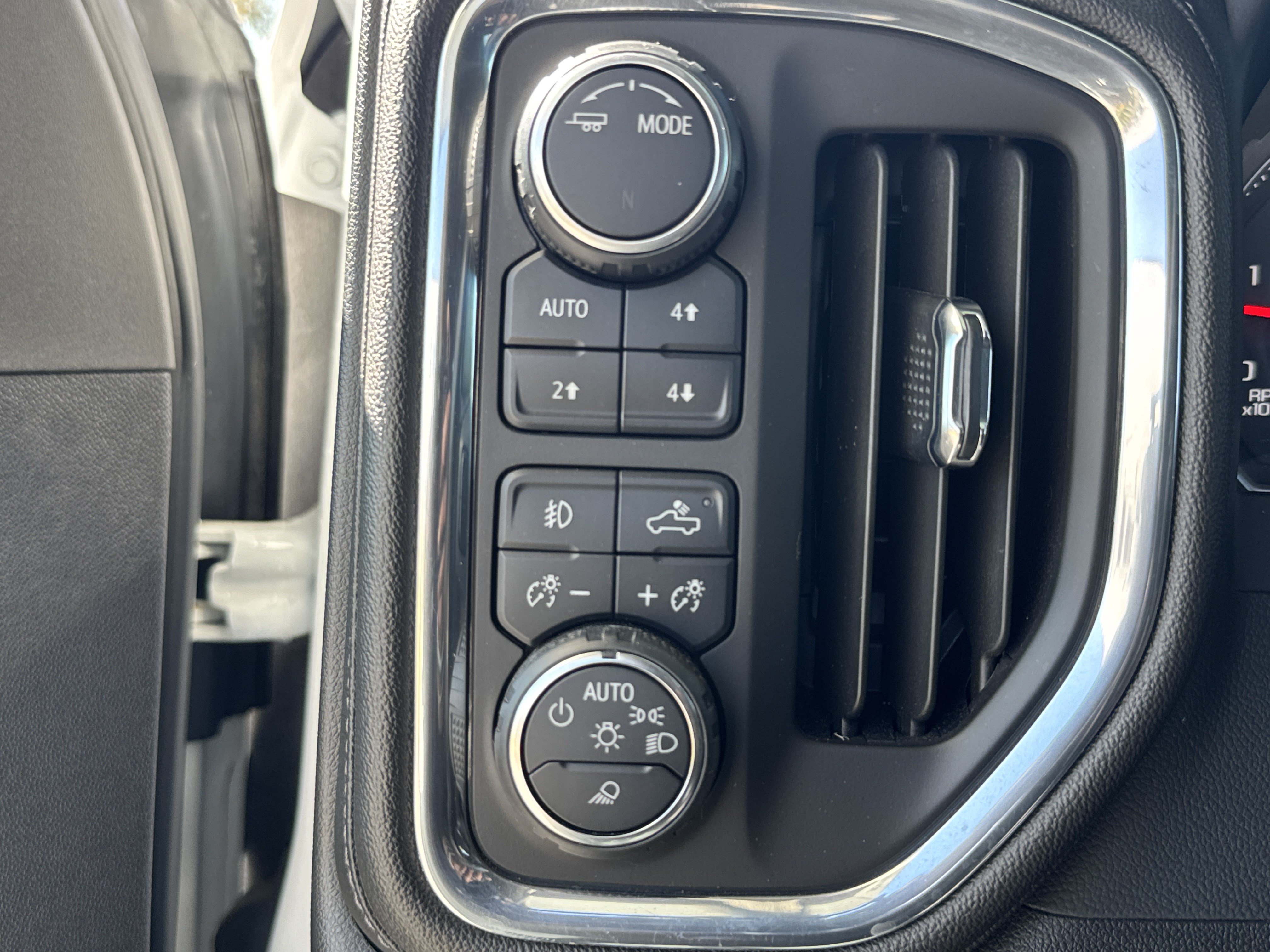 Used 2023 Chevrolet Silverado 2500 LTZ AWD/4WD image 20