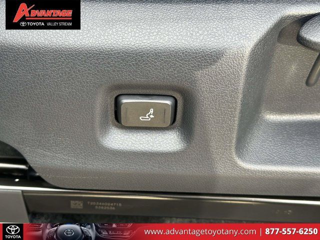 Used 2026 Toyota Tacoma SR5 RWD image 22