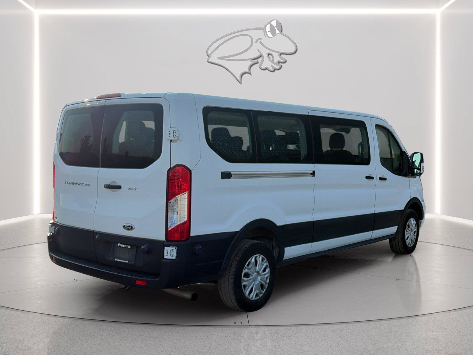 Used 2024 Ford Transit 350 XLT RWD image 5