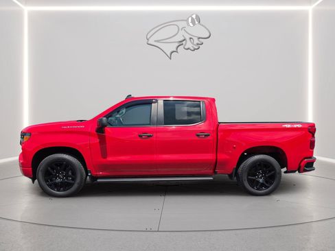 Used 2022 Chevrolet Silverado 1500 Custom AWD/4WD image 2