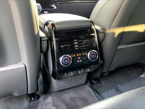 New 2026 Land Rover Range Rover Sport SE AWD/4WD image 18