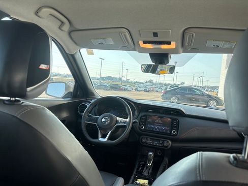 Used 2021 Nissan Kicks SR w/ SR Premium Package image 25