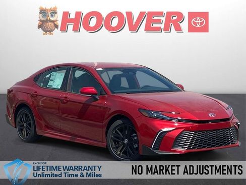 New 2026 Toyota Camry SE FWD image 1