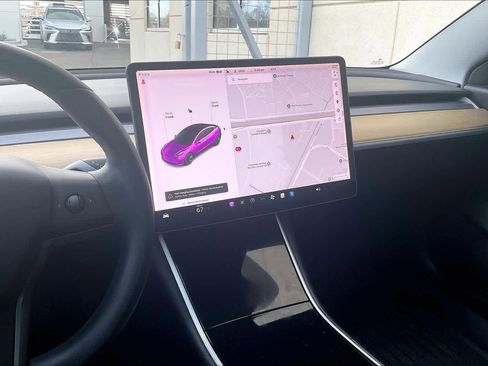 Used 2019 Tesla Model 3 Standard Range image 5
