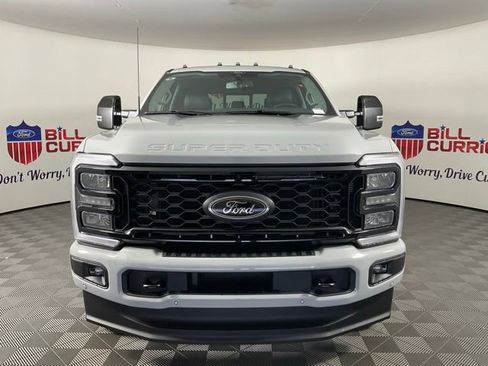 New 2026 Ford F250 Lariat w/ Black Appearance Package image 8