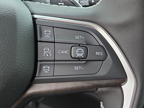 New 2026 Jeep Grand Cherokee L Limited image 19