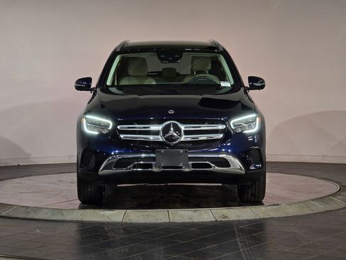 Used 2021 Mercedes-Benz GLC 300 4MATIC image 3
