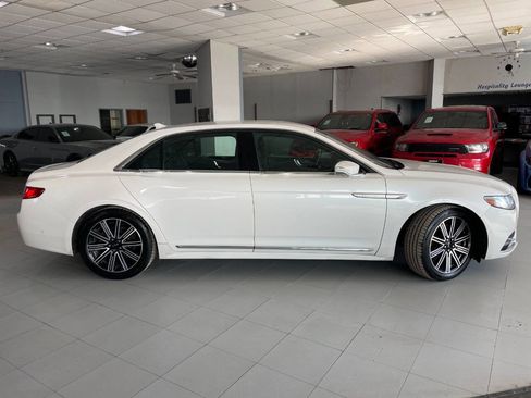Used 2018 Lincoln Continental Reserve image 8