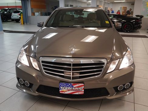 Used 2010 Mercedes-Benz E 350 Sedan image 16