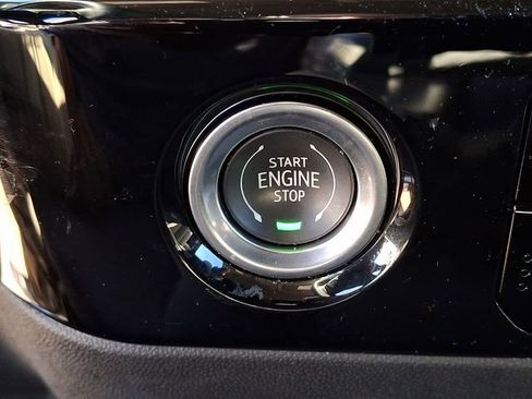 Used 2023 Chevrolet Silverado 1500 LT image 18