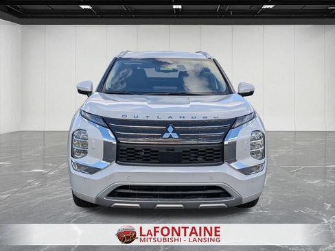 New 2025 Mitsubishi Outlander SEL image 8