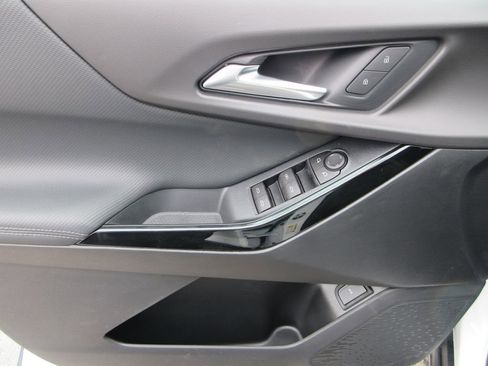 New 2026 Chevrolet Equinox LT w/ Convenience Package II FWD image 20