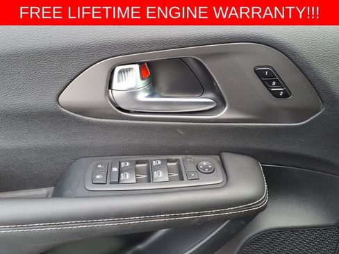 New 2026 Chrysler Pacifica Select FWD image 11