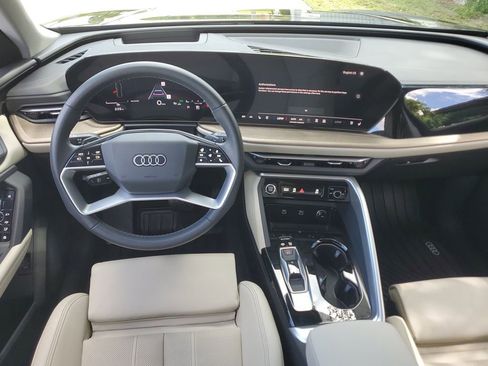 Certified 2025 Audi Q5 Premium Plus w/ Premium Plus AWD/4WD image 19