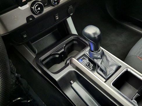 Used 2016 Toyota Tacoma SR5 image 16