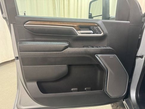 Used 2025 Chevrolet Silverado 3500 High Country w/ High Country Premium Package image 15