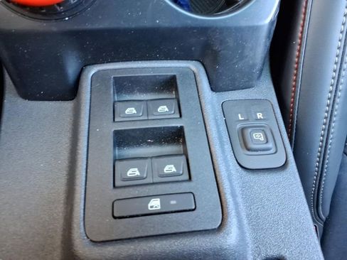 New 2025 Ford Bronco Raptor image 21