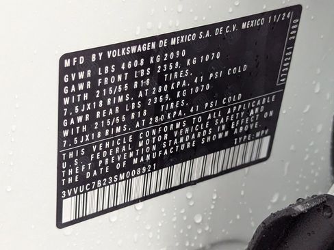 Used 2025 Volkswagen Taos SE image 39