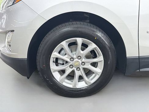 Used 2020 Chevrolet Equinox LT w/ Driver Convenience Package FWD image 31