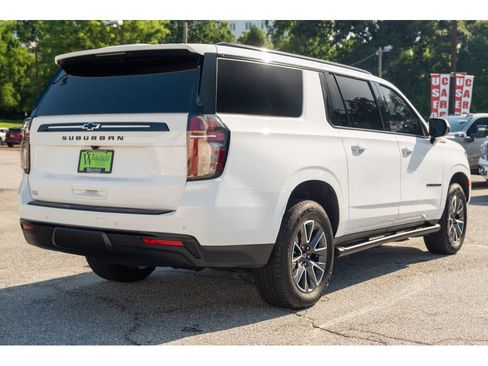 Used 2023 Chevrolet Suburban Z71 AWD/4WD image 8