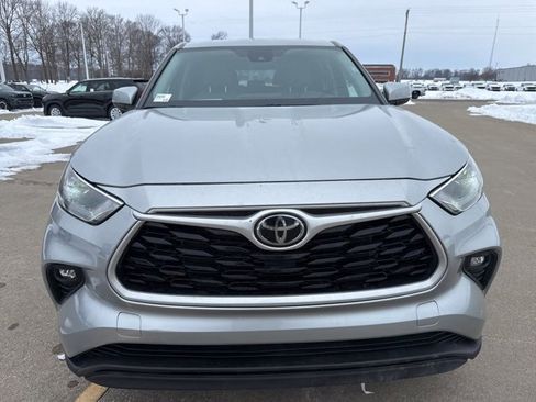 Used 2023 Toyota Highlander LE image 10