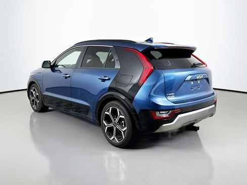 Used 2023 Kia Niro SX Touring FWD image 4