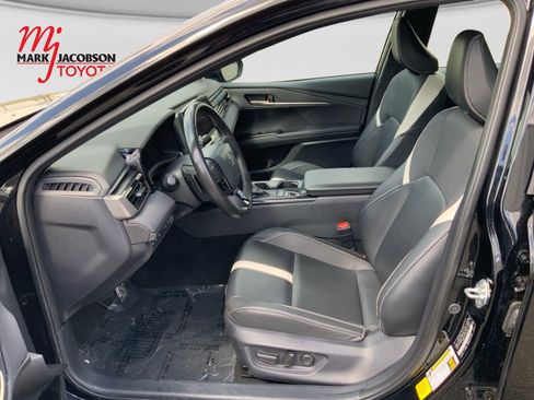 Used 2025 Toyota Camry SE FWD image 16