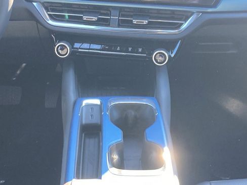 New 2026 Chevrolet Equinox EV LT image 18