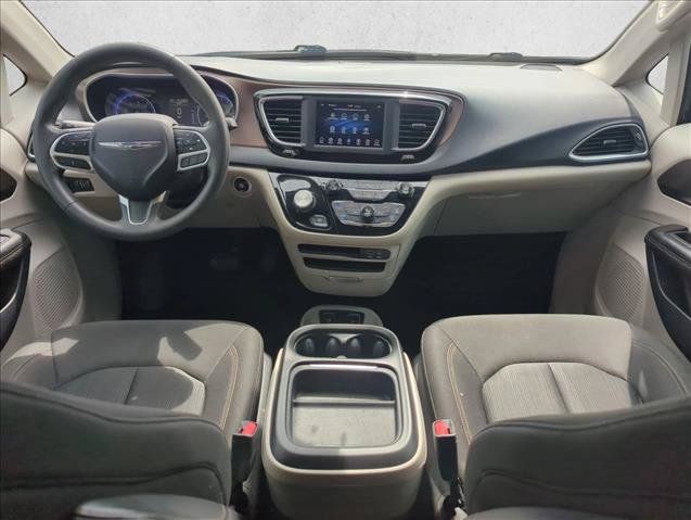 Used 2018 Chrysler Pacifica Touring Plus FWD image 24