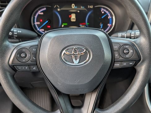Used 2024 Toyota RAV4 XLE AWD/4WD image 18