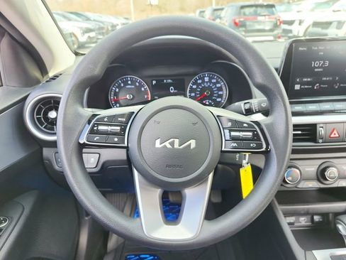 Certified 2023 Kia Forte LXS w/ LXS Technology Package image 13