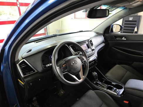 Used 2018 Hyundai Tucson SE AWD/4WD image 17