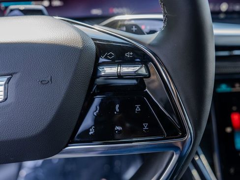 Used 2026 Cadillac Escalade ESV Sport w/ LPO, ONYX Package image 7